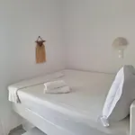 Kelly's Chrisi Akti (Paros)
